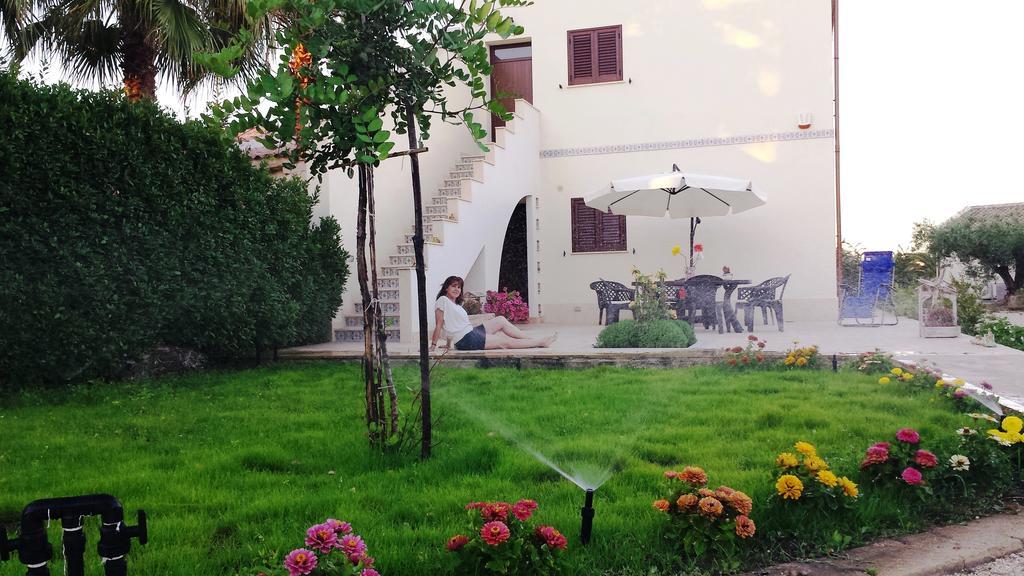 Agrisicilia Guest House Marinella di Selinunte Bagian luar foto